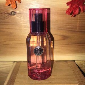 VS NEW Bombshell Body mist fragrance